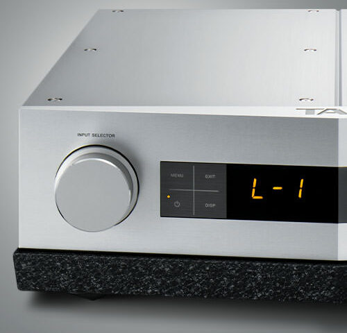 TAD Reference C700 PreAmplifier