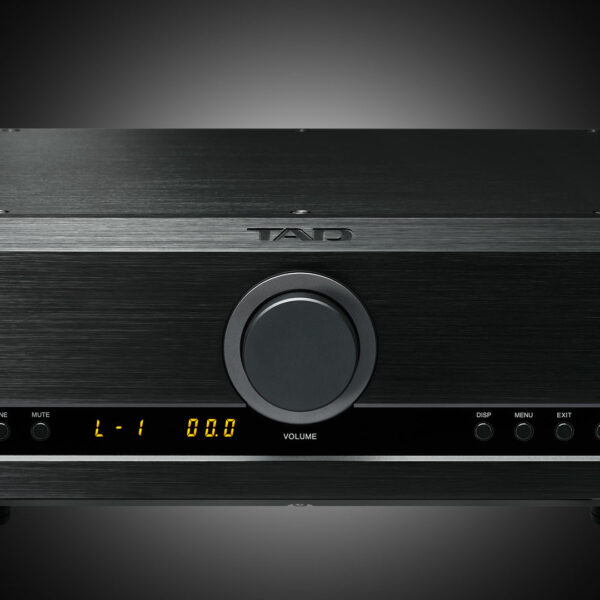 TAD C1000 analogue preamplifier; Black