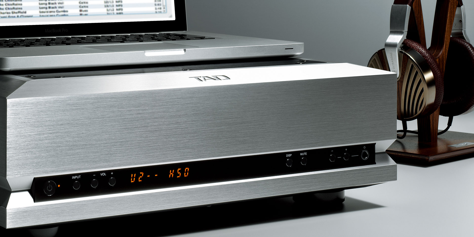 TAD DA1000TX digital/analogue converter; Silver