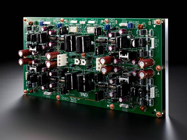 TAD M700S voltage amplification circuit
